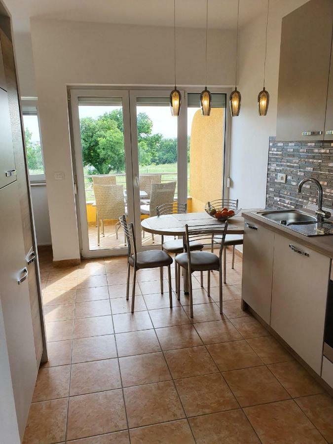 Lastovka Posesi Apartment Медулин Екстериор снимка