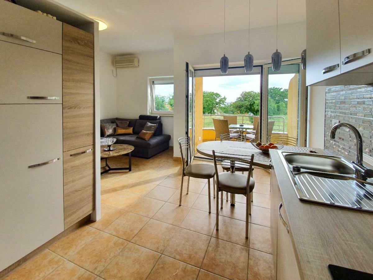 Lastovka Posesi Apartment Медулин Екстериор снимка