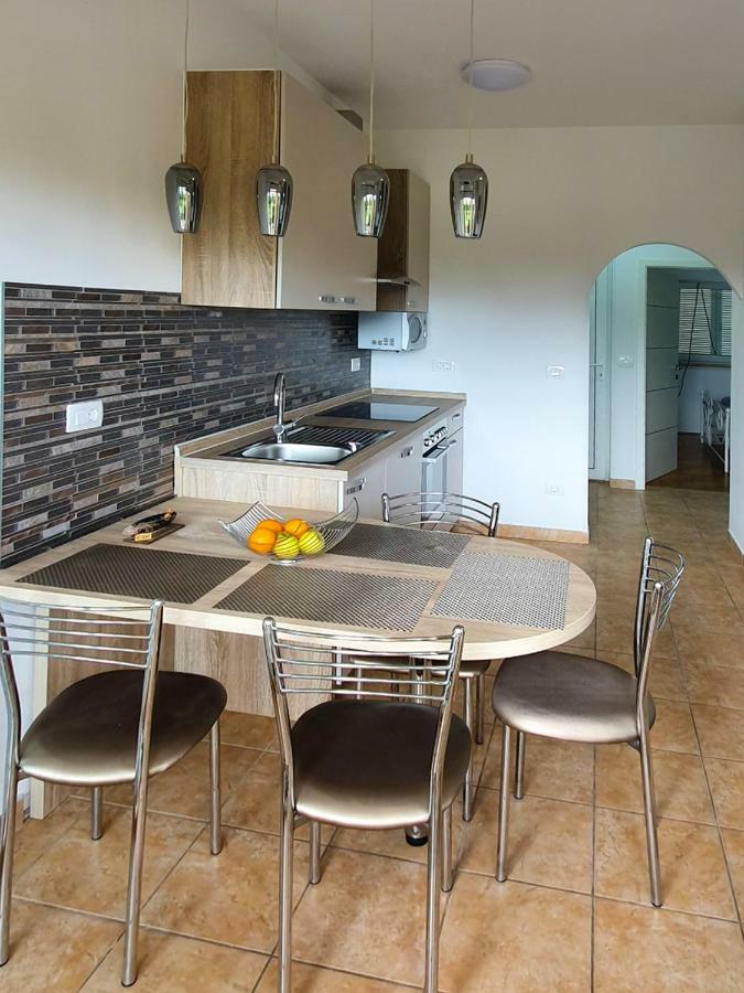 Lastovka Posesi Apartment Медулин Екстериор снимка
