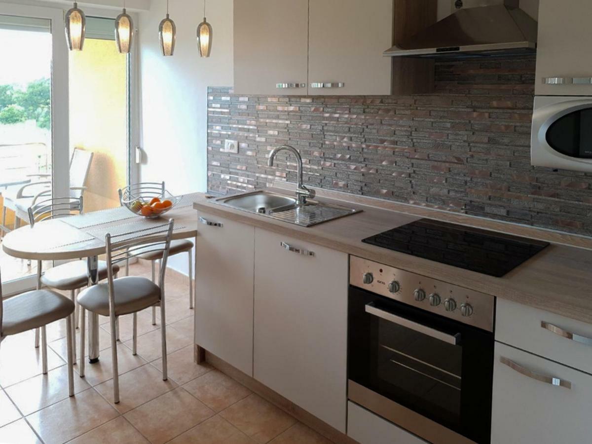 Lastovka Posesi Apartment Медулин Екстериор снимка